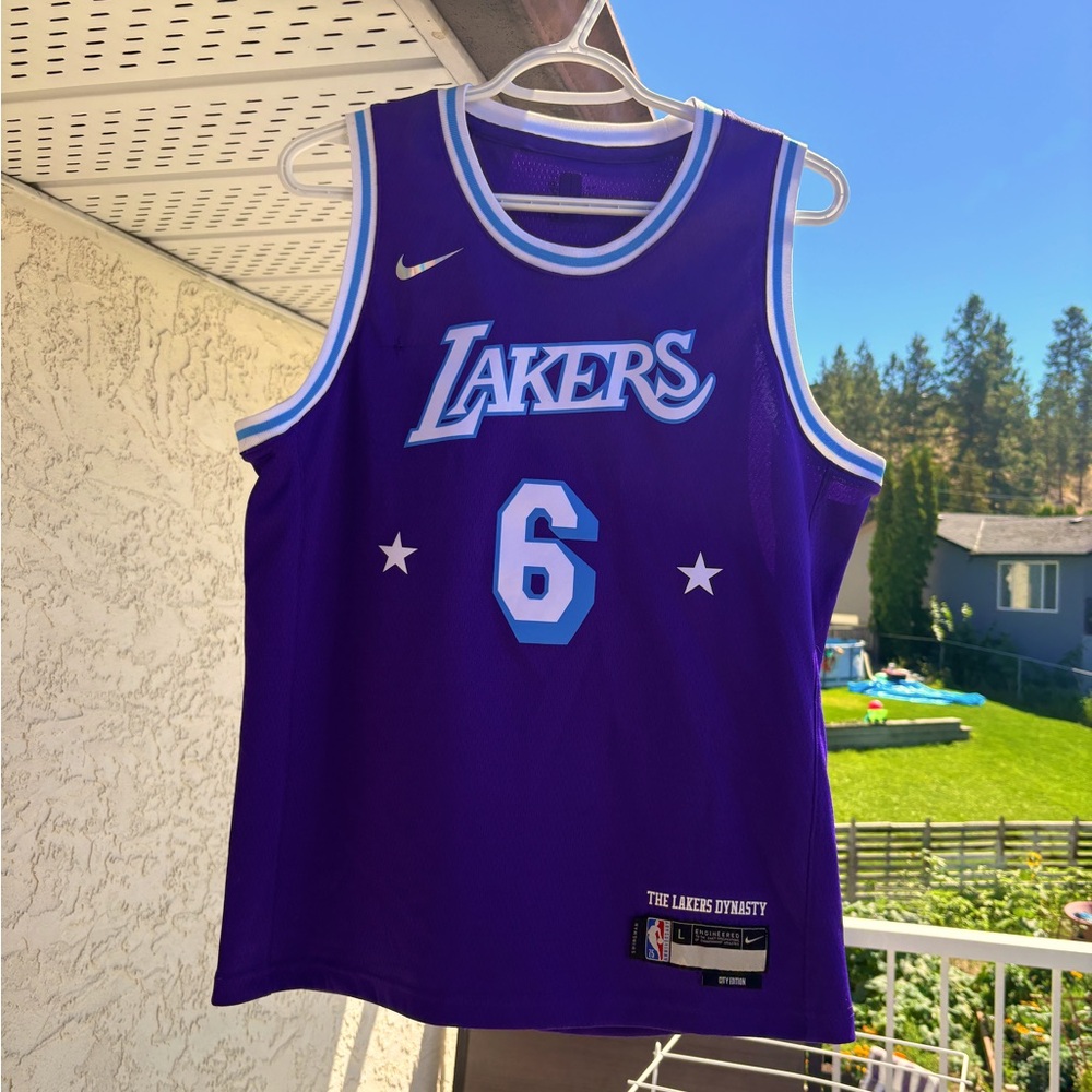 🔥 NBA LAKERS LEBRON CITY EDITION – KIDS LARGE 🔥